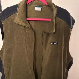 Columbia fleece vest